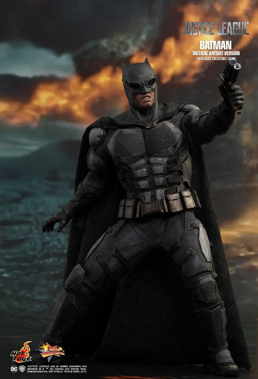 اکشن فیگور Batman Tactical Suit بن افلک هات تویز