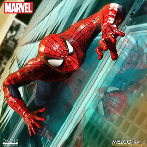 اکشن فیگور اسپایدرمن Spiderman برند مزکو روی ساختمون